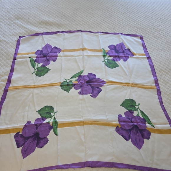 Vintage Golden Camel 100% Silk Square Scarf 34x34 inches Purple Lily Floral - Picture 3 of 9